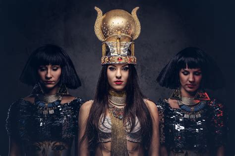 Arquetipo cleopatra Essa é a verdadeira história de Cleópatra🐍 #cleopatra #arquetipo #historiaegito #dinastia #euteexplico #arquetipocleopatra #historiatiktok #egito
